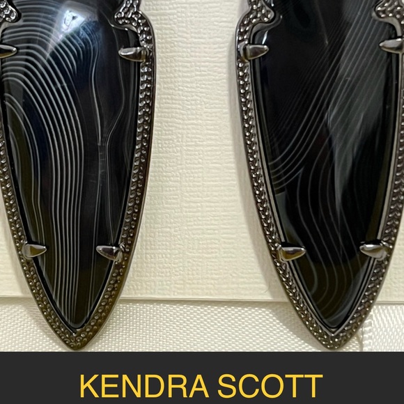 NWT RARE & Retired Kendra Scott Skylar Earrings Gunmetal & Black Banded Agate 😊 - Picture 4 of 14